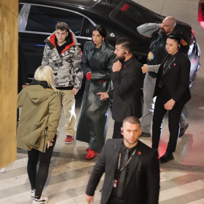 Nuxt UI Pro Screenshot /portfolio/dua-lipa/05.jpg